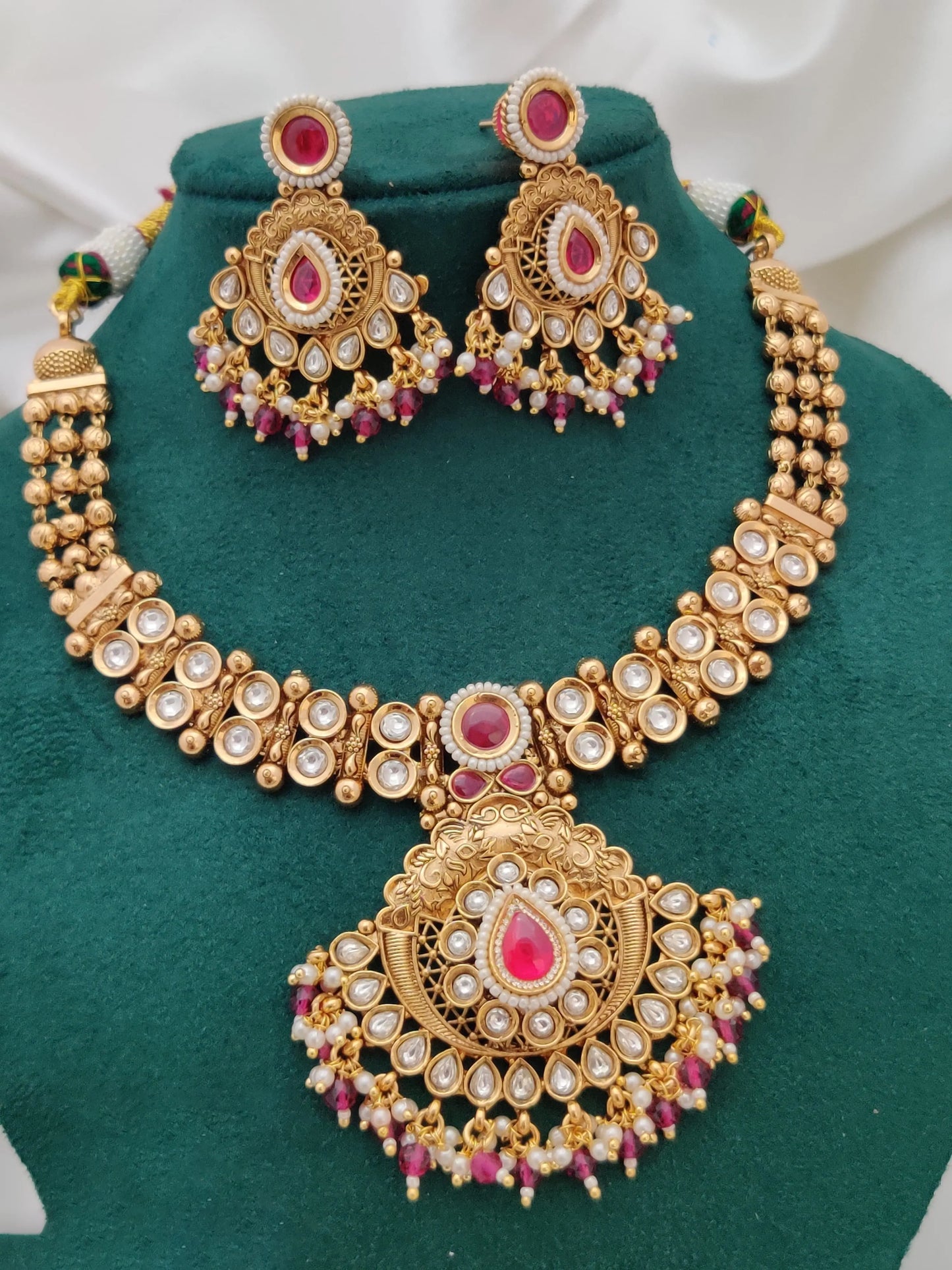 Buy Antique High Gold Choker Style Necklace Set Online