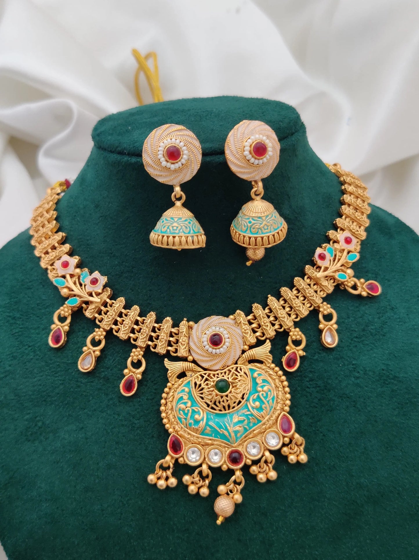 Beautiful Brass High Gold Antique Necklace Set with Earrings