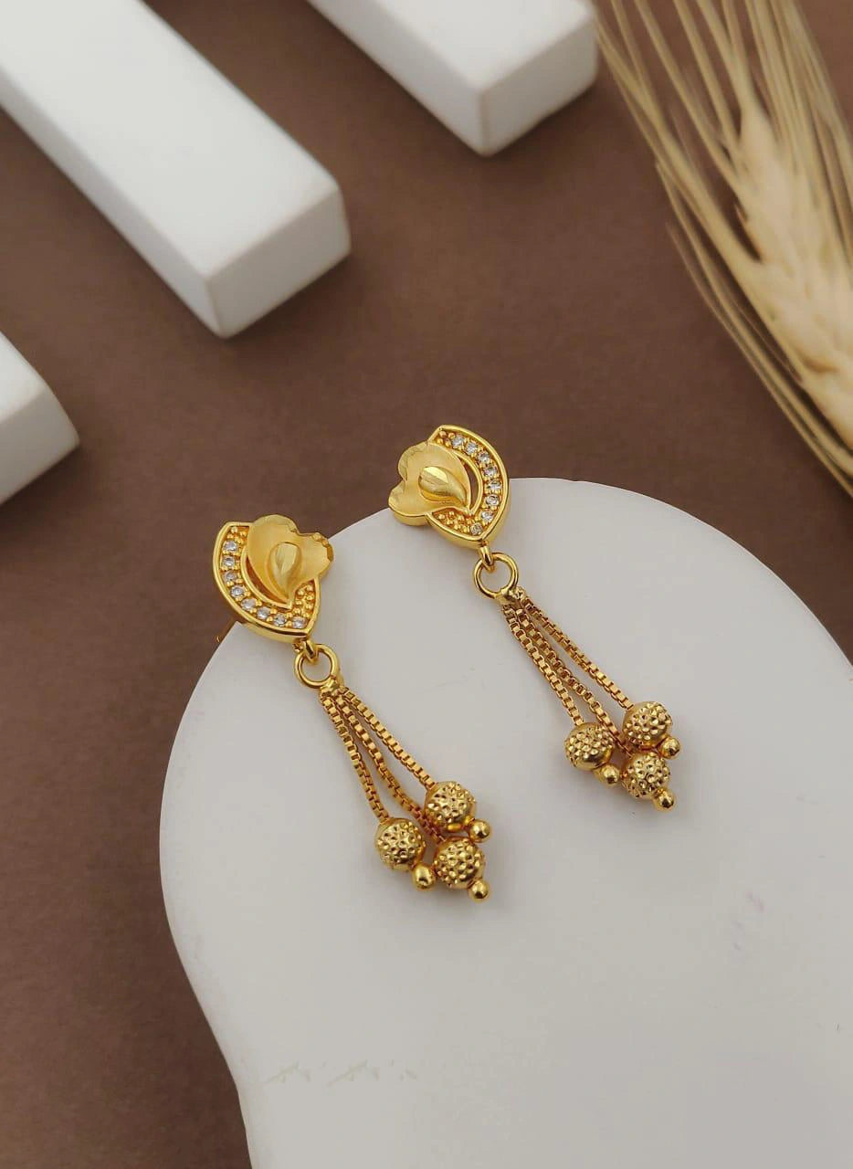 Elegant Antique Gold Earrings 
