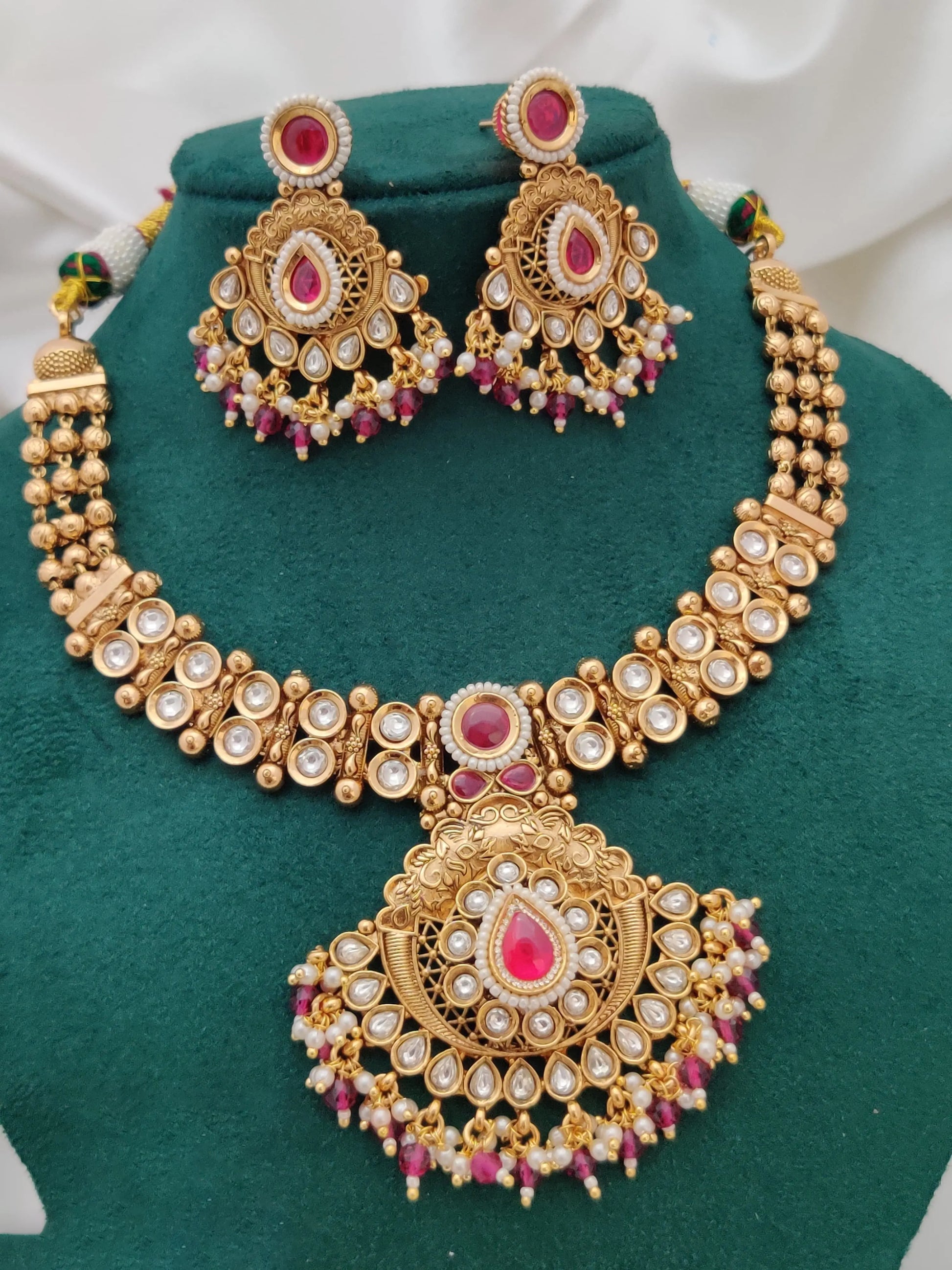 Buy Antique High Gold Choker Style Necklace Set Online