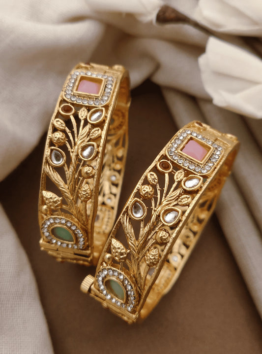 Floral Antique Gold Patla Bangles