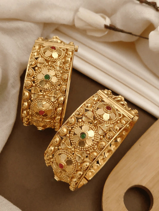 Floral Antique Gold Patla Bangles