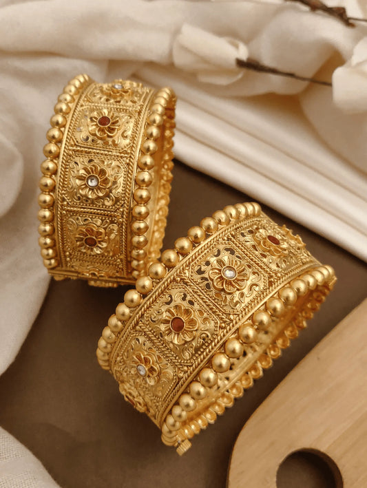 Traditional Gold Patla Bangles 