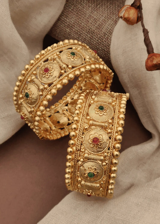 Antique Designer Gold Patla Bangles